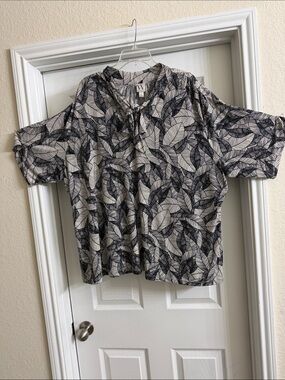 Worthington Black and Cream Leaf-Print Blouse